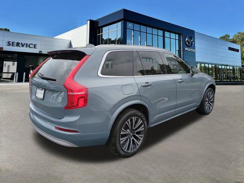 Used 2022 Volvo XC90 T5 Momentum w/ Advanced Package FWD image 4