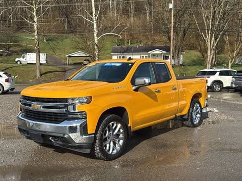 Used 2021 Chevrolet Silverado 1500 LT w/ Convenience Package II image 11