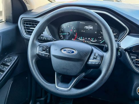 Used 2020 Ford Escape SE image 14