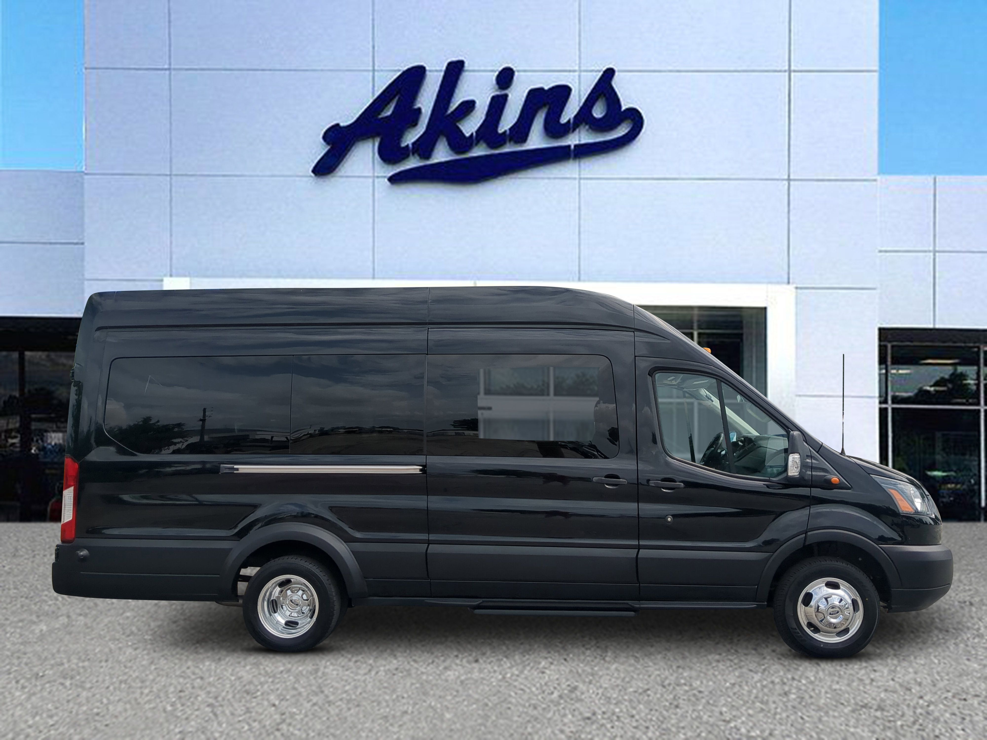 Used 2018 Ford Transit 350 148 High Roof Extended DRW RWD image 1