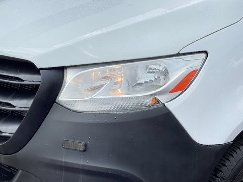 Used 2019 Mercedes-Benz Sprinter 170 Cargo image 30