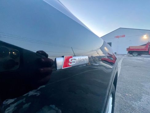 Used 2018 Audi Q3 2.0T Premium image 11