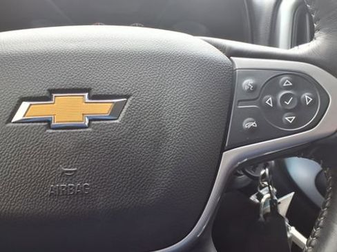 Used 2022 Chevrolet Colorado LT w/ LT Convenience Package RWD image 22