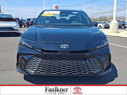 Certified 2025 Toyota Camry SE FWD image 2