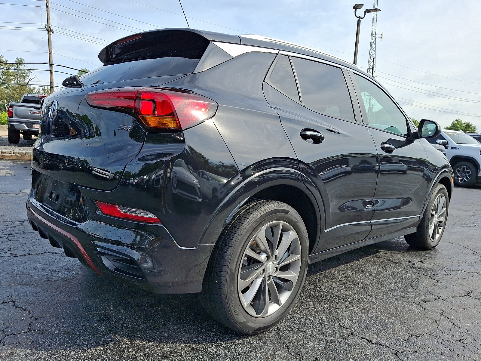 Used 2023 Buick Encore GX Select w/ Sport Touring Package FWD image 6