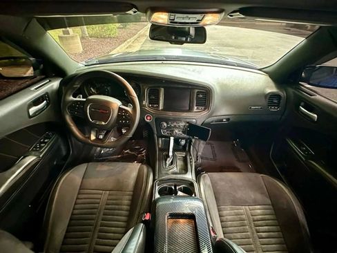 Used 2018 Dodge Charger R/T RWD image 9