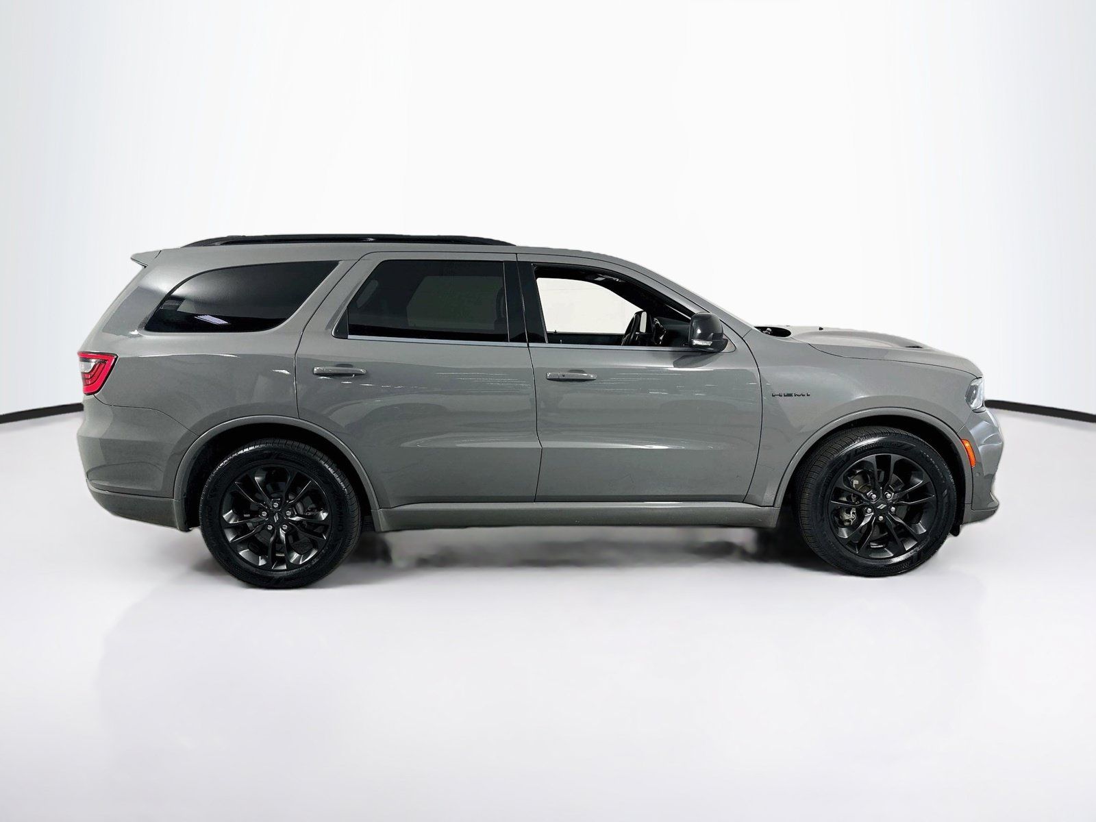 Used 2023 Dodge Durango R/T RWD image 4