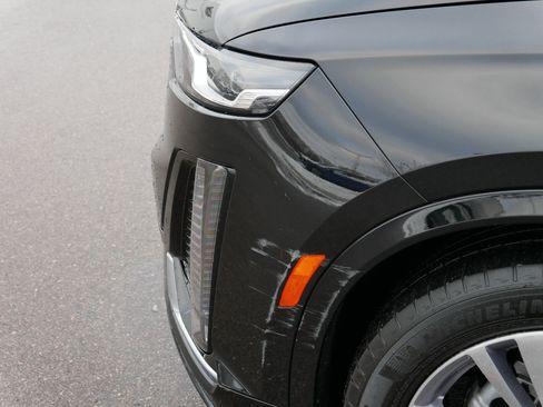 Certified 2024 Cadillac XT6 Premium Luxury w/ LPO, Floor Liner Package image 11