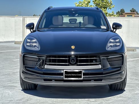Certified 2024 Porsche Macan S AWD/4WD image 12