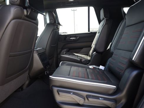 New 2026 GMC Yukon AT4 Ultimate AWD/4WD image 19
