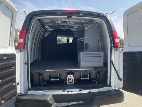 Used 2022 Chevrolet Express 2500 w/ Driver Convenience Package image 22