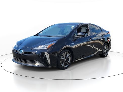 Used 2022 Toyota Prius Limited image 3