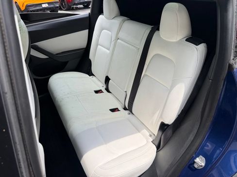 Used 2020 Tesla Model Y Long Range AWD/4WD image 32