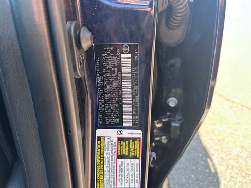Used 2022 Toyota Camry XSE FWD image 7