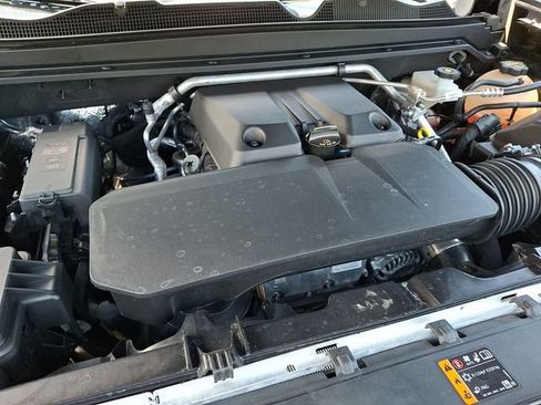 Used 2024 Chevrolet Colorado ZR2 w/ Safety Package AWD/4WD image 28
