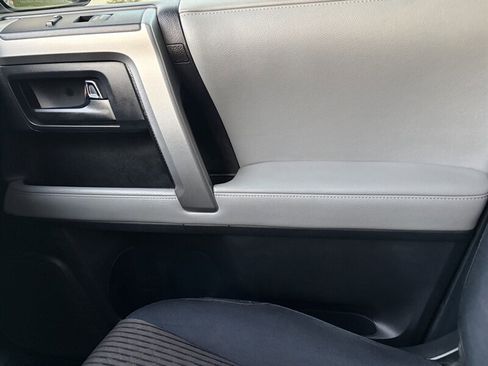 Used 2012 Toyota 4Runner SR5 w/ Convenience Pkg AWD/4WD image 23