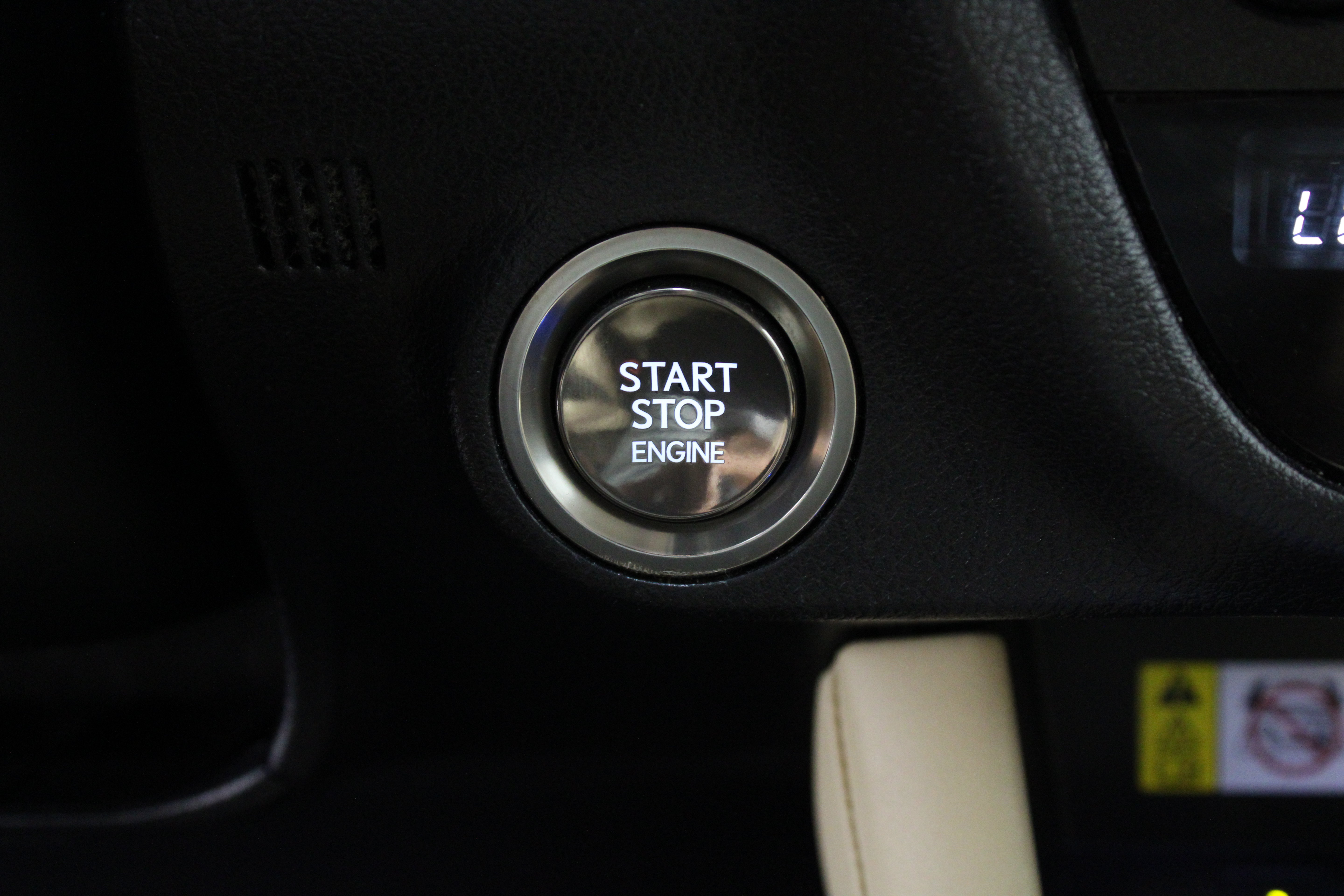 Used 2022 Lexus RX 350L FWD w/ Premium Package image 18
