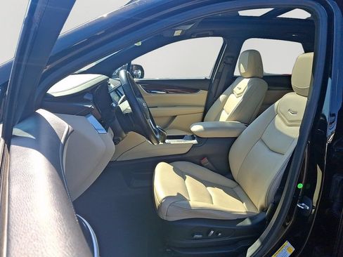 Used 2019 Cadillac XT5 Premium Luxury AWD/4WD image 14