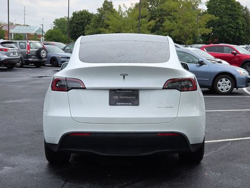 Used 2023 Tesla Model Y Long Range AWD/4WD image 23