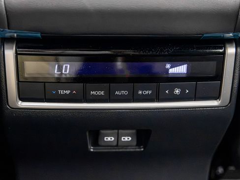 Used 2025 Lexus GX 550 w/ Cold Area Package AWD/4WD image 40