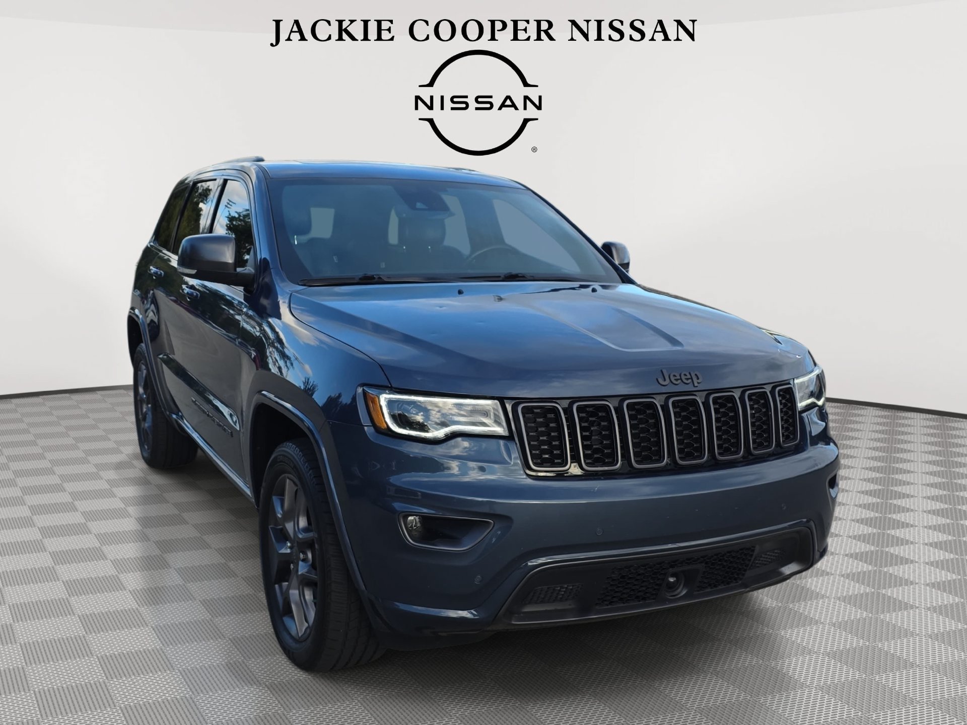 Used 2021 Jeep Grand Cherokee Limited w/ Quick Order Package 2GK 80th AWD/4WD image 3