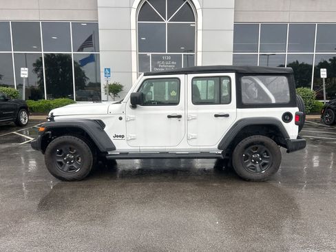 Used 2024 Jeep Wrangler Unlimited Sport AWD/4WD image 6