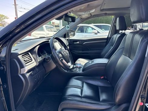Used 2018 Toyota Highlander SE AWD/4WD image 6