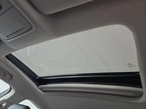 Used 2023 Honda Accord EX-L image 12