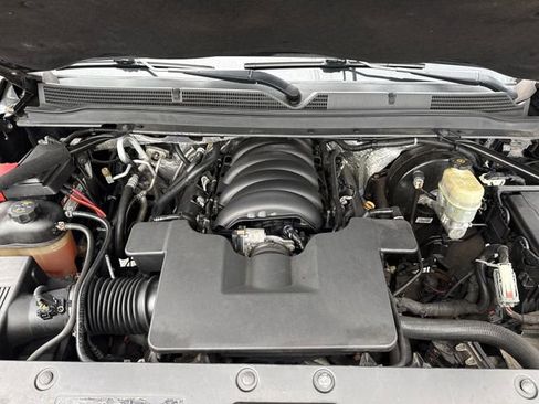 Used 2018 Cadillac Escalade ESV Luxury image 13