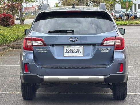 Used 2017 Subaru Outback 2.5i Premium AWD/4WD image 5