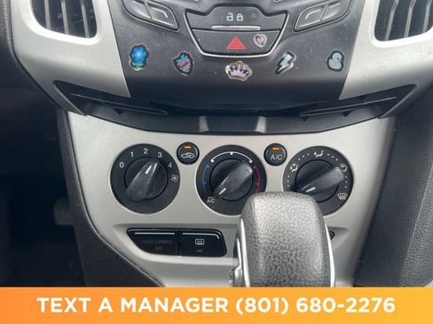 Used 2014 Ford Focus SE FWD image 22