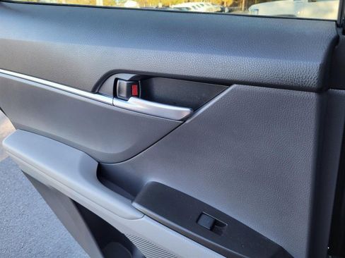 Used 2024 Toyota Camry SE image 16