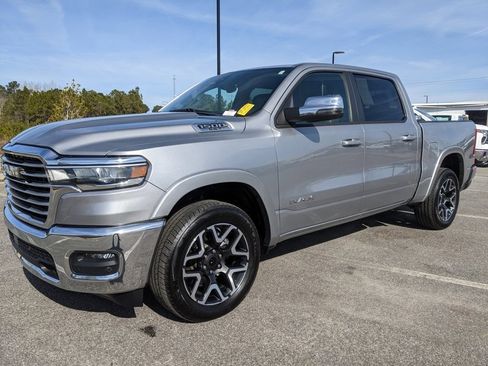 Used 2025 RAM 1500 Laramie image 61