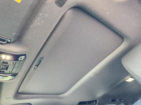 Used 2024 Toyota Land Cruiser image 28