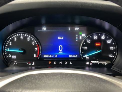 Used 2024 Ford Explorer XLT AWD/4WD image 16