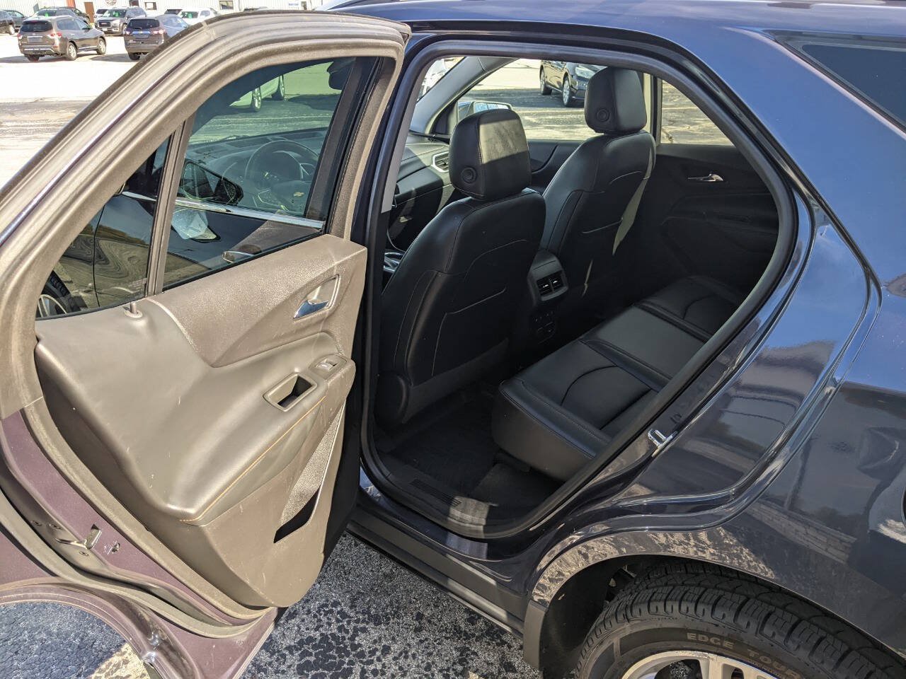 Used 2018 Chevrolet Equinox Premier AWD/4WD image 11