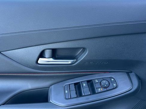 New 2026 Nissan Sentra SR w/ Floor Mat Package image 11