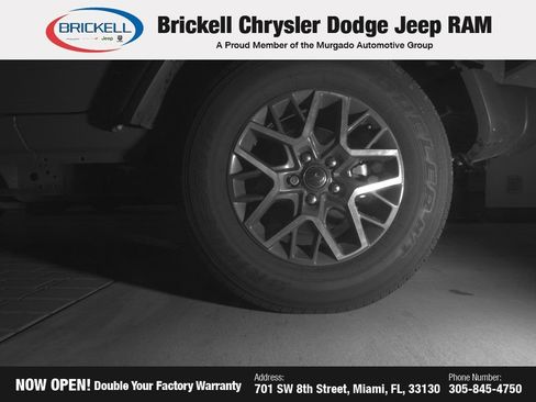 Used 2024 Jeep Wrangler Unlimited Sahara AWD/4WD image 34