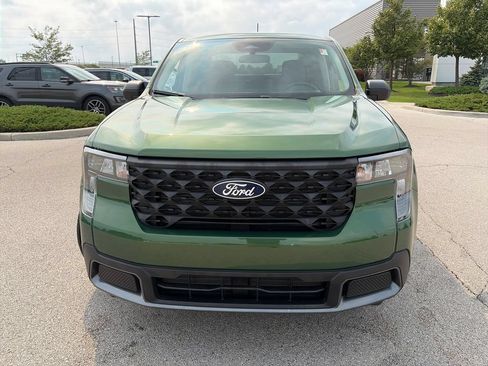 Used 2025 Ford Maverick XLT FWD image 2