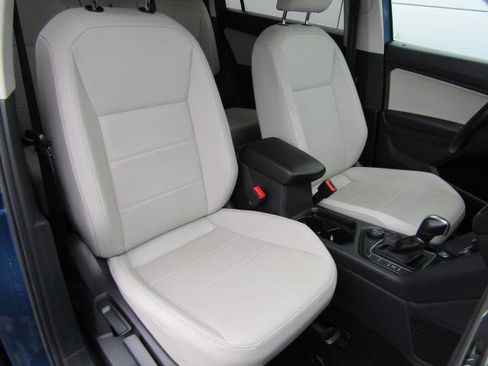 Used 2019 Volkswagen Tiguan SE image 6