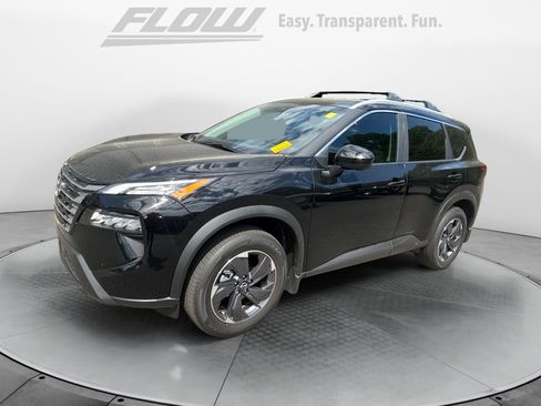Used 2026 Nissan Rogue SV w/ SV Premium Package image 4