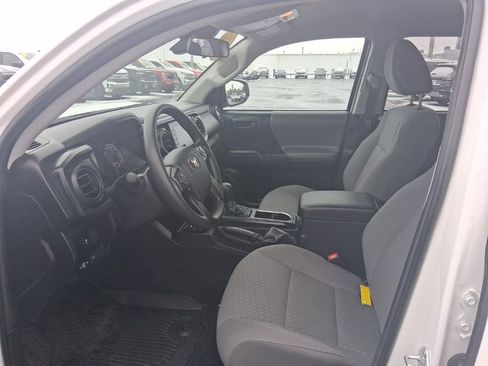 Used 2022 Toyota Tacoma SR image 12
