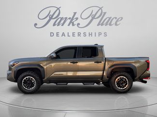 Used 2025 Toyota Tacoma TRD Off-Road AWD/4WD video 2