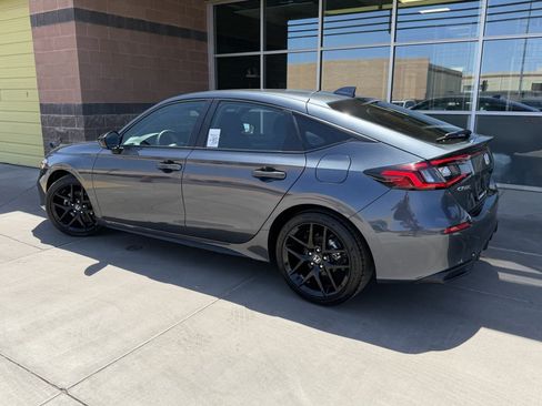 Used 2025 Honda Civic Sport image 5