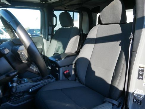 Used 2021 Jeep Gladiator Sport AWD/4WD image 11
