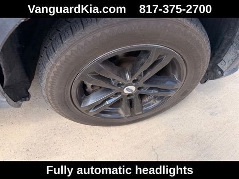 Used 2020 Ford Explorer XLT RWD image 11