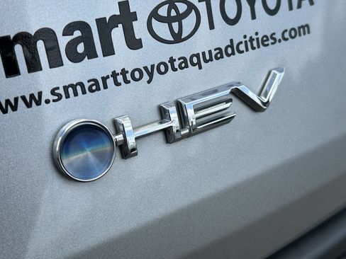 Certified 2025 Toyota Sienna LE FWD image 10