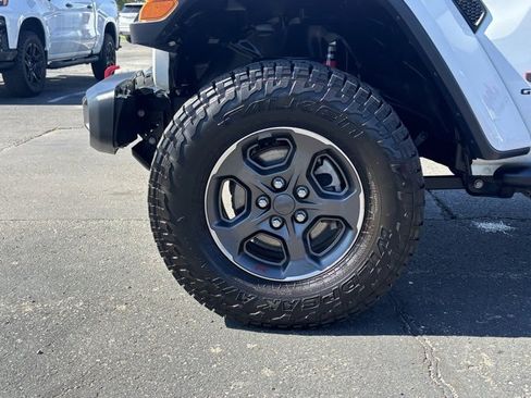 Used 2020 Jeep Gladiator Rubicon w/ Cold Weather Group image 9
