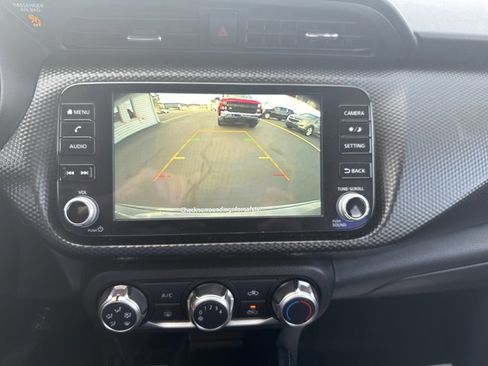 Used 2024 Nissan Kicks SV image 14