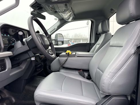 New 2026 Ford F450 XL w/ XL Chrome Package image 10